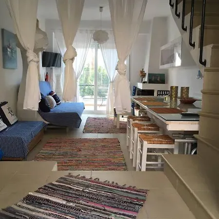 Hara's House 1 * Gerakini